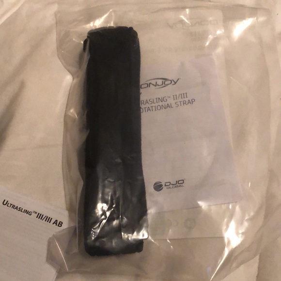 UltraSwing III Black Medium Shoulder Brace - Picture 2 of 9